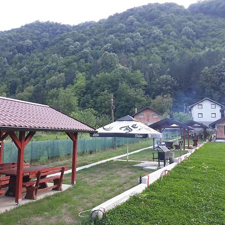 Hostel Topic Banja Luka Bagian luar foto