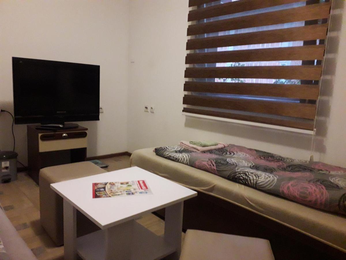 Hostel Topic Banja Luka Bagian luar foto