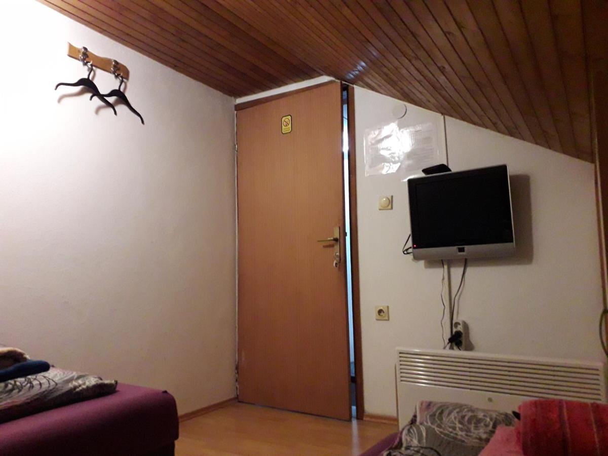Hostel Topic Banja Luka Bagian luar foto