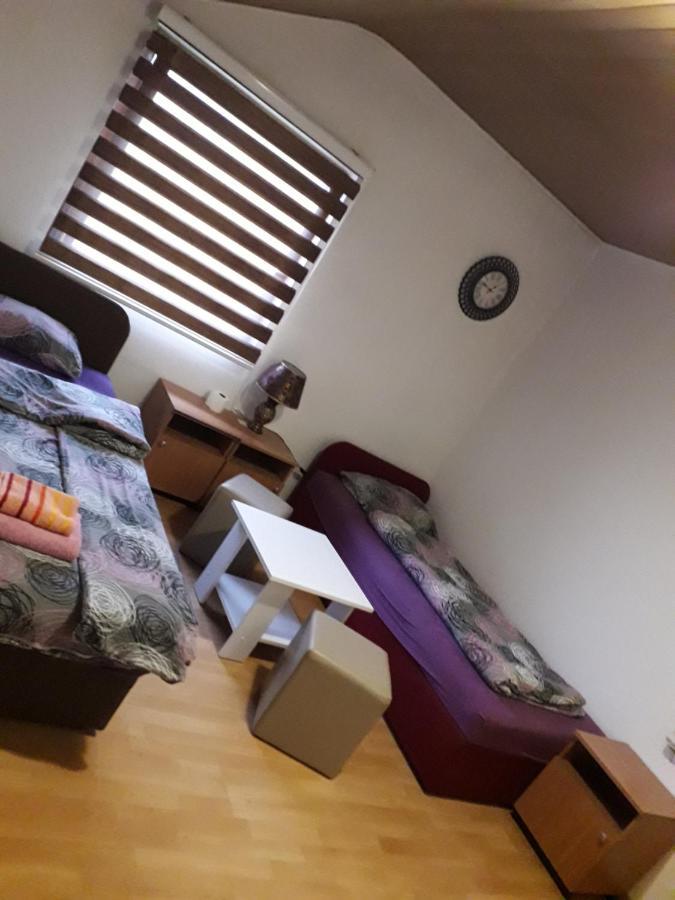 Hostel Topic Banja Luka Bagian luar foto