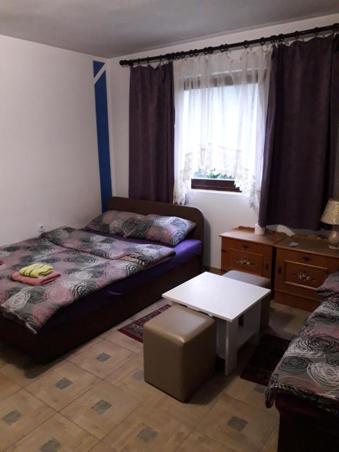 Hostel Topic Banja Luka Bagian luar foto