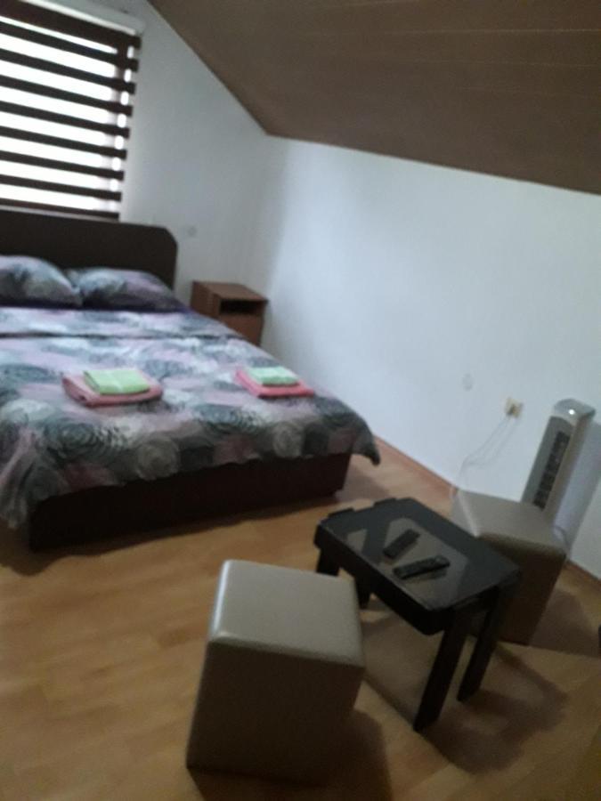 Hostel Topic Banja Luka Bagian luar foto