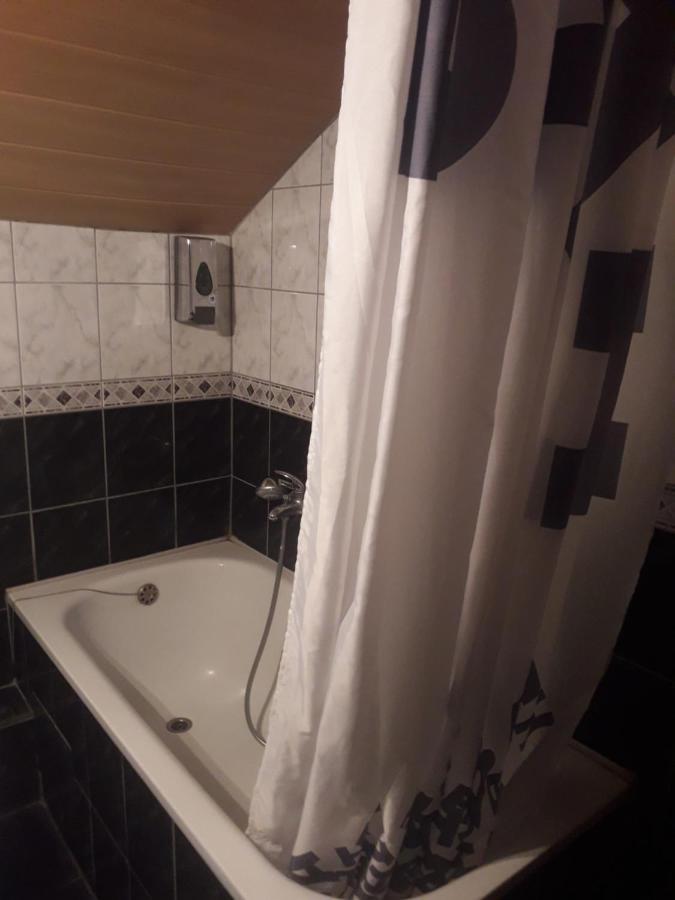 Hostel Topic Banja Luka Bagian luar foto