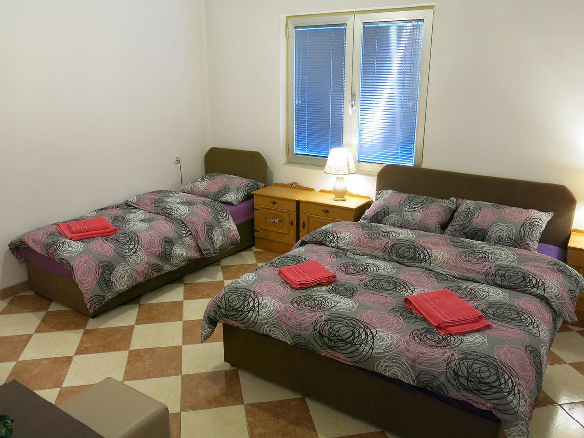 Hostel Topic Banja Luka Bagian luar foto