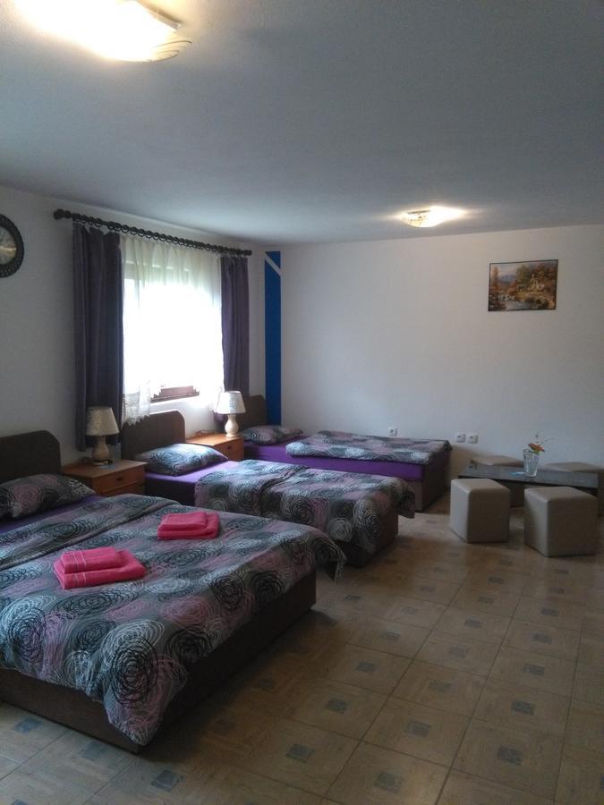 Hostel Topic Banja Luka Bagian luar foto